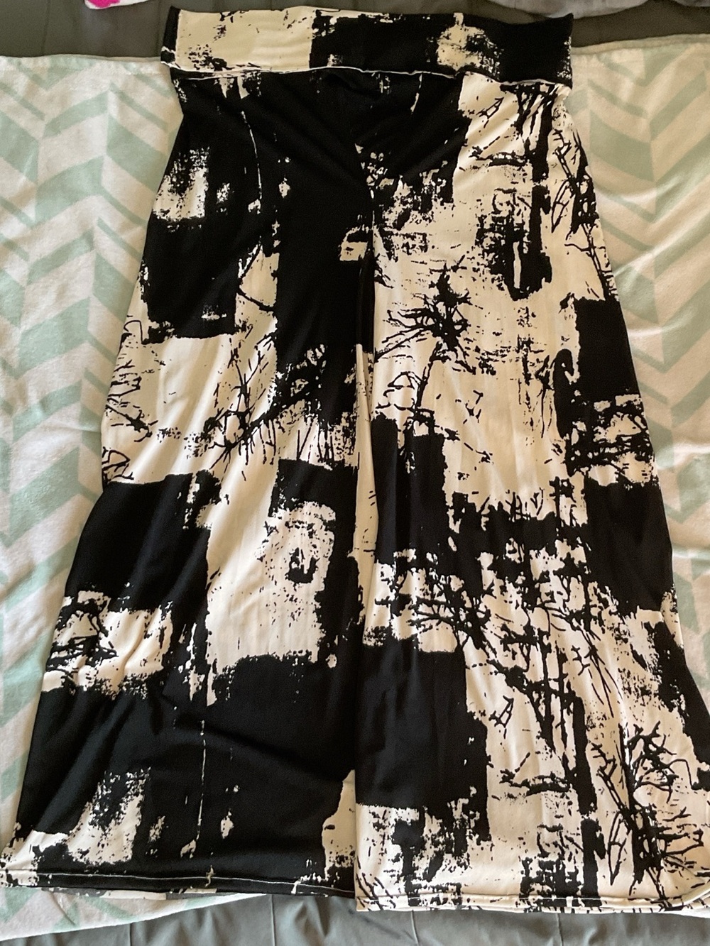 Cool abstract wide leg pants